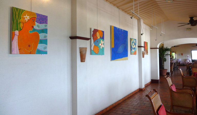 Piaf en expo à L'Auberge de la Vieille Tour Piaf en expo à L'Auberge de la Vieille Tour